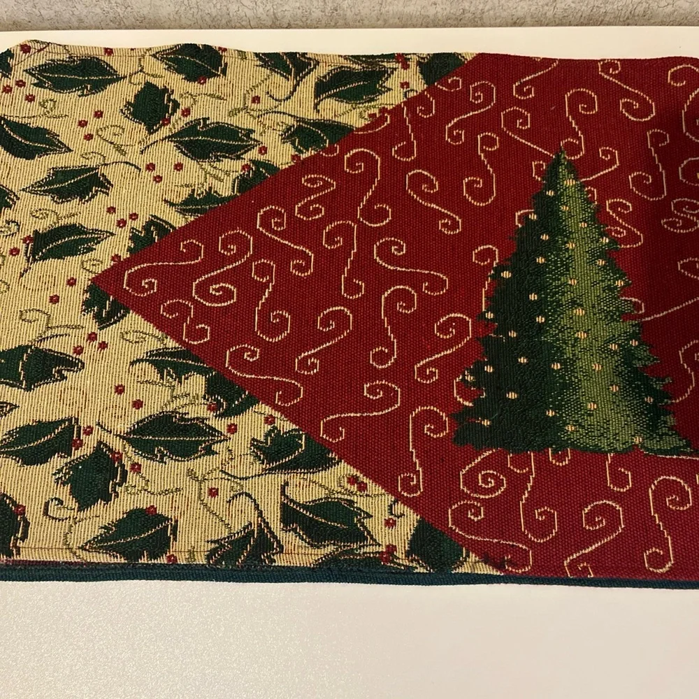 Holiday Table Runner Tapestry Christmas Tree Holly Design Red Green 70x13